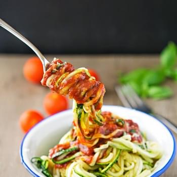 Zucchini Spaghetti (Zoodles) with Marinara Sauce