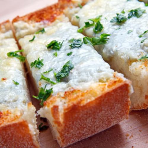 Gorgonzola Garlic Bread