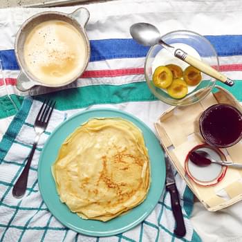 FAIRE SAUTER LES CREPES / BREAKFAST IN THE FRENCH KITCHEN