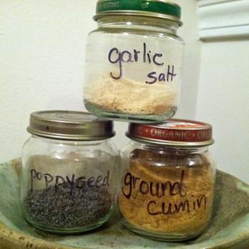 Amazingly Easy Homemade Garlic Salt