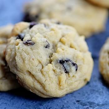 Soft Oatmeal Raisin Cookies
