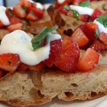 Breakfast Bruschetta with Strawberries and Tangy Cream