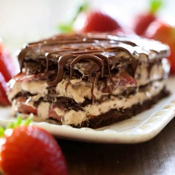 No-Bake Strawberry Nutella Eclair Cake
