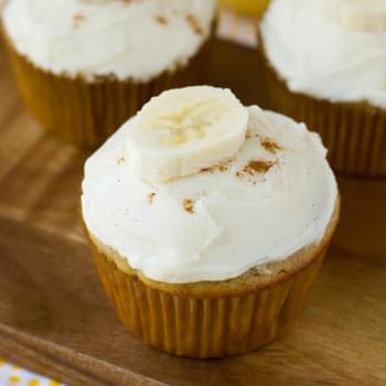 Banana Cupcakes with Cinnamon Cream Cheese Frosting