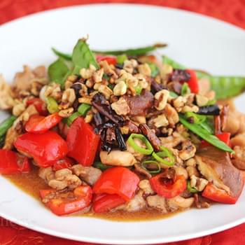 Stir-Fry Spicy Kung Pao Chicken with Walnuts
