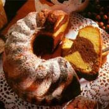 Marble Gugelhupf Cake (Marmorgugelhupf)