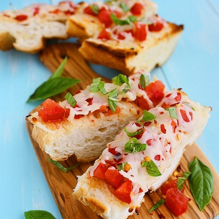 Mozzarella Tomato Basil Bruschetta Recipe