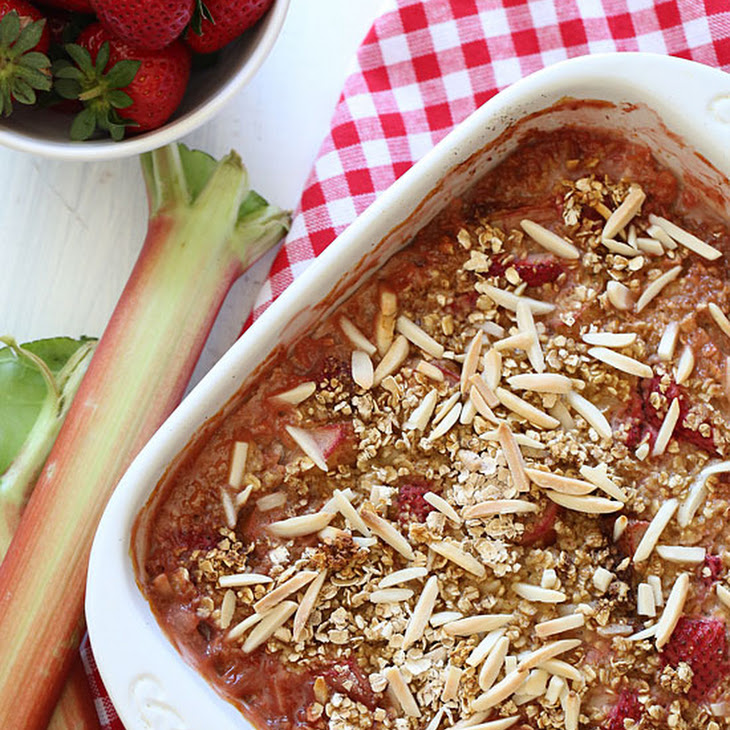 Strawberry Rhubarb Baked Oatmeal Recipe