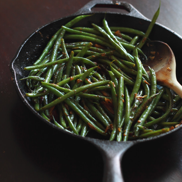Quick Skillet Garlic Green Beans Recipe