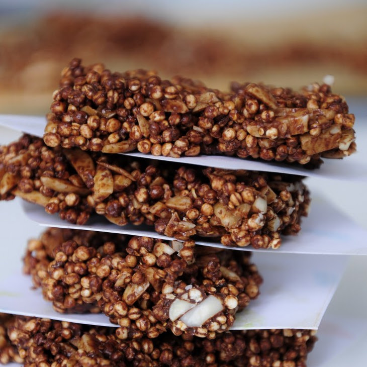 Chocolate Puffed Quinoa Bars Recipe