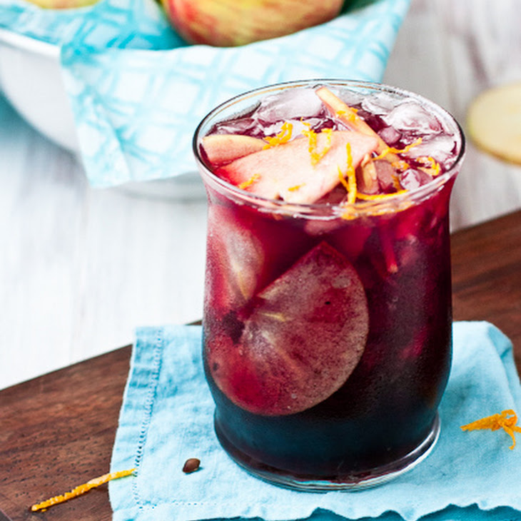 Honeycrisp Apple and Clementine Sangria Recipe