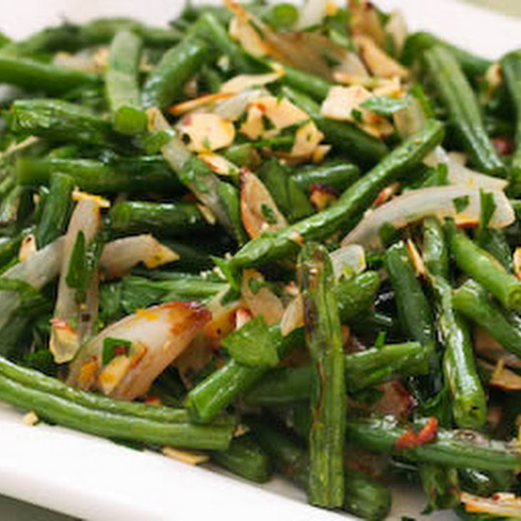 Garlic-Roasted Green Beans with Shallots and Almonds Recipe