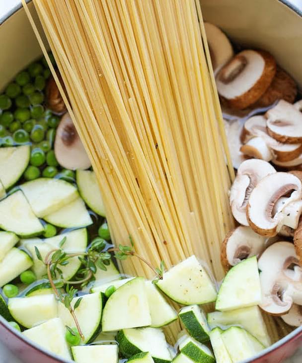 One Pot Zucchini Mushroom Pasta Recipe