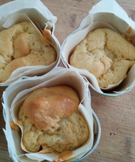 Calories in 100 g of Waitrose - Waitrose Victoria sponge cake -  NutriStandard