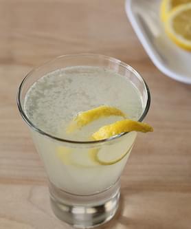 vodka with lemon