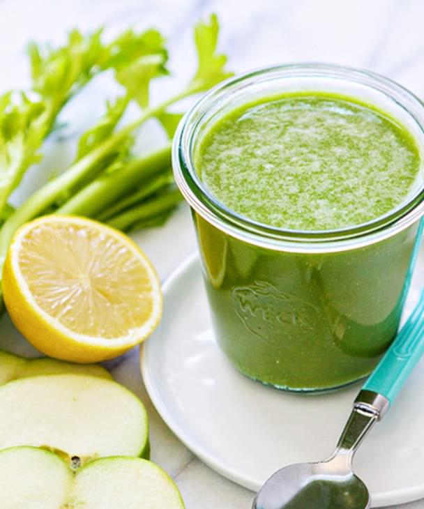 Pineapple Apple Kale Smoothie Recipe