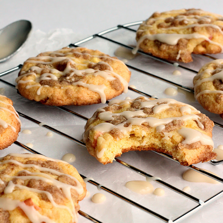 Apple cookies. Печенье с Пеканом. Печенье с кленовым Пеканом. Печенье с яблоками. Glazed Apple pie.