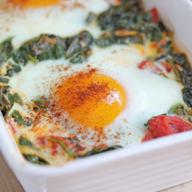 Baked Eggs with Spinach, Tomatoes and Garlic Recipe