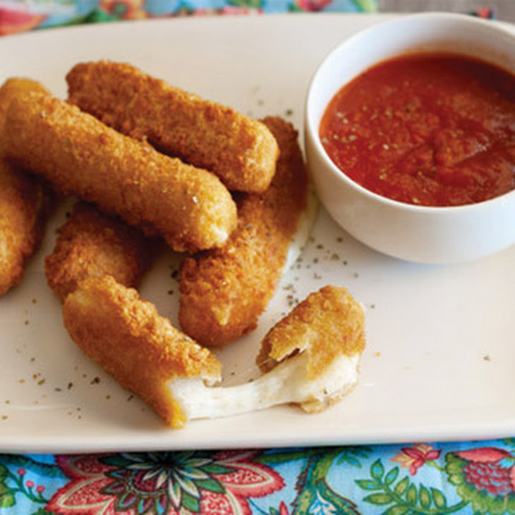 Easy Baked Mozzarella Sticks With Zesty Marinara Recipe