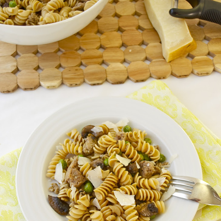 Rotini with Turkey Sausage, Mushrooms, and Peas Recipe