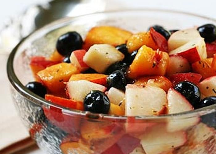 Blueberry Peach Fruit Salad with Thyme